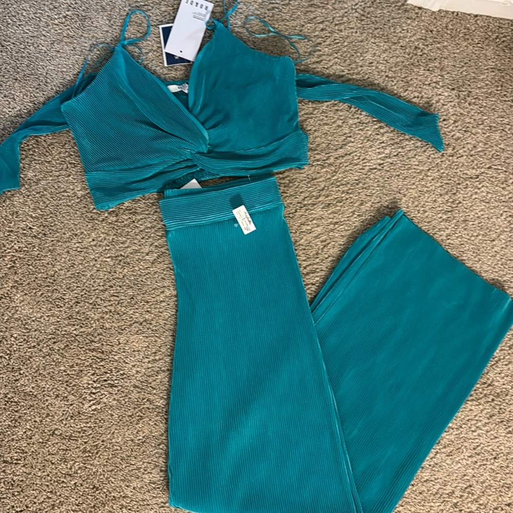 Two piece set